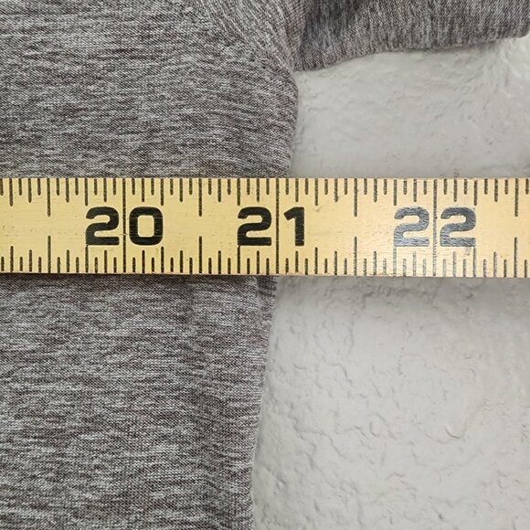 Vuori Polo Shirt Mens Medium Gray Heather Performance Golf 3 Button Tech V188 - Picture 8 of 8